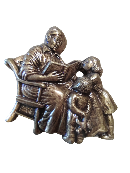 MAMIE FAISANT LA LECTURE A SES PETITS ENFANTS  15 x 14 cm
