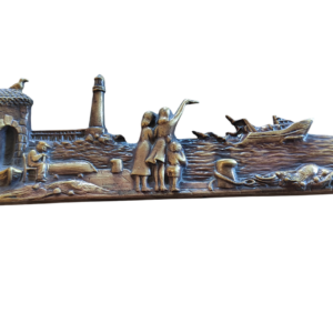SCENE SUR UN PORT AU REVOIR DES FEMMES DE PECHEUR  41 x 13 cm